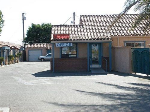 Hamlet Motel Ньюмен Екстер'єр фото