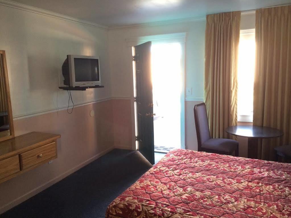 Hamlet Motel Ньюмен Екстер'єр фото